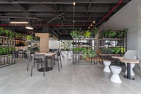 Go Living Suites - 904
