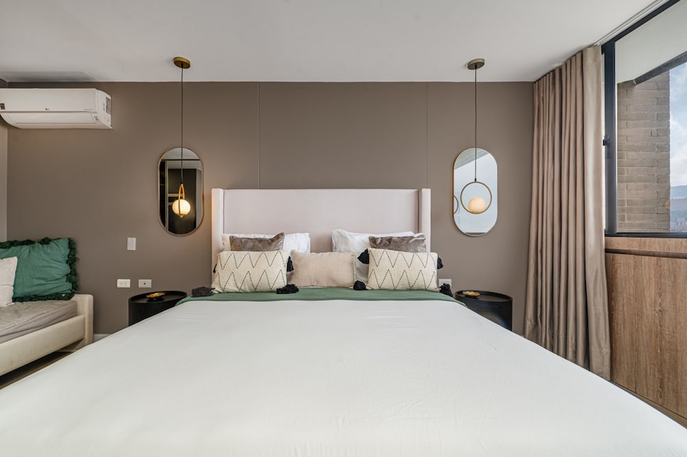 Go Living Suites - 904