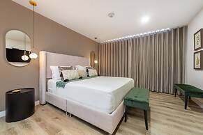 Go Living Suites - 904