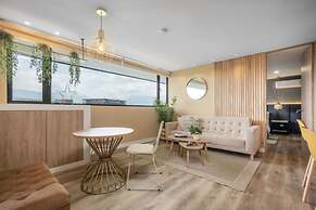 Go Living Suites 407