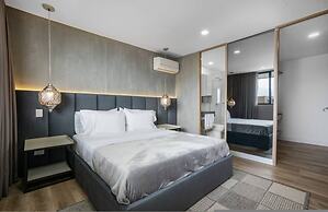 Go Living Suites 407