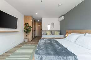 Go Living Suites - 908