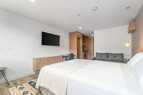 Go Living Suites - 1310