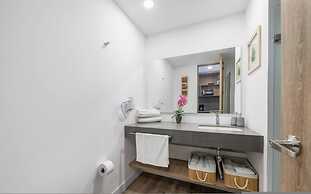 Go Living Suites - 1316