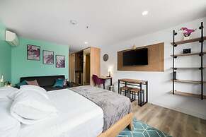 Go Living Suites - 1407
