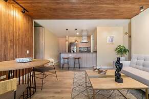 Go Living Suites - 806