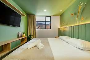 Go Living Suites - 806