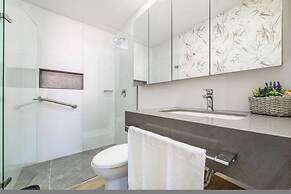 Go Living Suites - 806