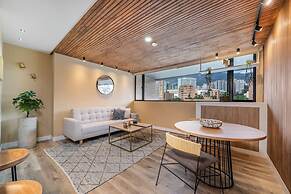 Go Living Suites - 806