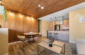 Go Living Suites - 806