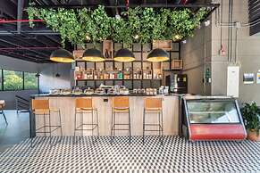 Go Living Suites - 1010