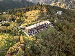Ultra Luxury Villa With Unique Lake View
