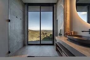 Ultra Luxury Villa With Unique Lake View