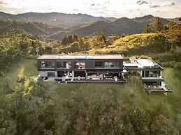 Ultra Luxury Villa With Unique Lake View