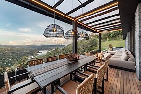 Ultra Luxury Villa With Unique Lake View