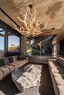 Ultra Luxury Villa With Unique Lake View