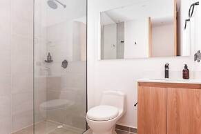 Metropolitan Living - 715b