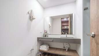 Go Living Suites - 1013