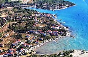 Beachfront Apartment Mareo 5