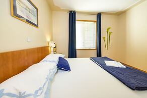 Beachfront Apartment Mareo 5