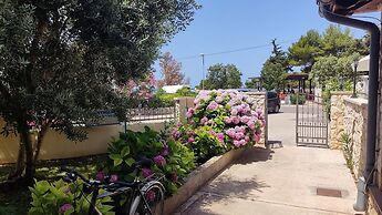Beachfront Apartment Mareo 5