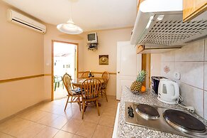Beachfront Apartment Mareo 4