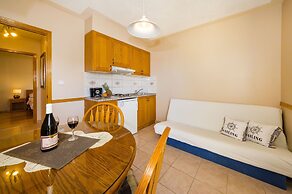 Beachfront Apartment Mareo 4