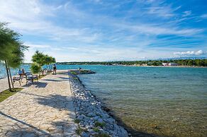 Beachfront Apartment Mareo 4