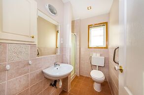 Beachfront Apartment Mareo 4