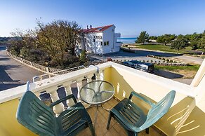 Beachfront Apartment Mareo 3