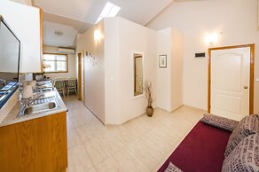 Beachfront Apartment Mareo 6