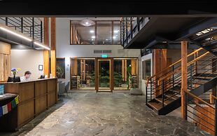 Cascadas Hotel