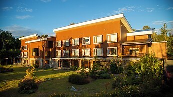 Cascadas Hotel