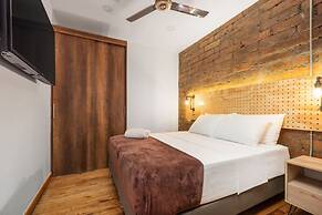 Casa Madera Parque Lleras With Private Jacuzzi