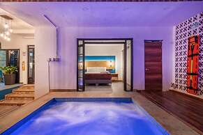 Casa Madera Parque Lleras With Private Jacuzzi