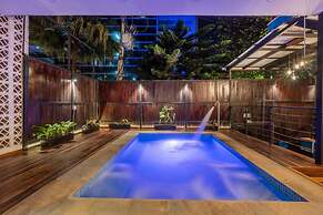 Casa Madera Parque Lleras With Private Jacuzzi