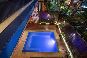 Casa Madera Parque Lleras With Private Jacuzzi