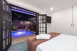 Casa Madera Parque Lleras With Private Jacuzzi