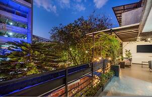 Casa Madera Parque Lleras With Private Jacuzzi