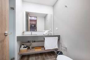 Go Living Suites - 1317