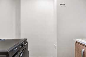 Go Living Suites - 807
