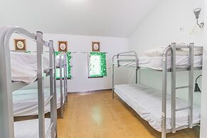 Hostel el Castillo by CABANA Rentals