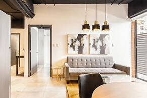 SILK-408 Convenient Apartment in Zone 4