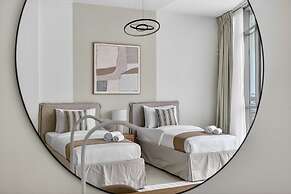 Silkhaus Modern 2bdr Flat in Julphar Tower