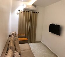 7 The Business Hotel