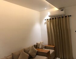7 The Business Hotel