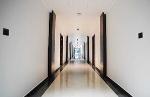 7 The Business Hotel