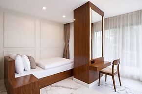 Valmere Chery Blossom Suites
