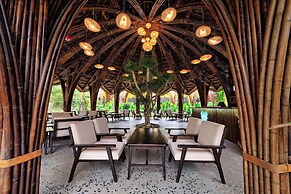 D' Hoa Lư Bamboo Retreat & Coffee