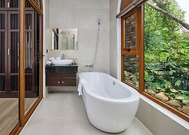 D' Hoa Lư Bamboo Retreat & Coffee
